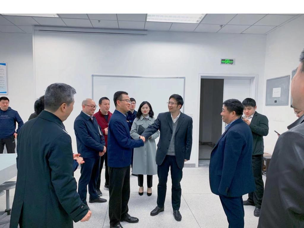 成都市经信局副局长蒲斌一行到学校调研指导