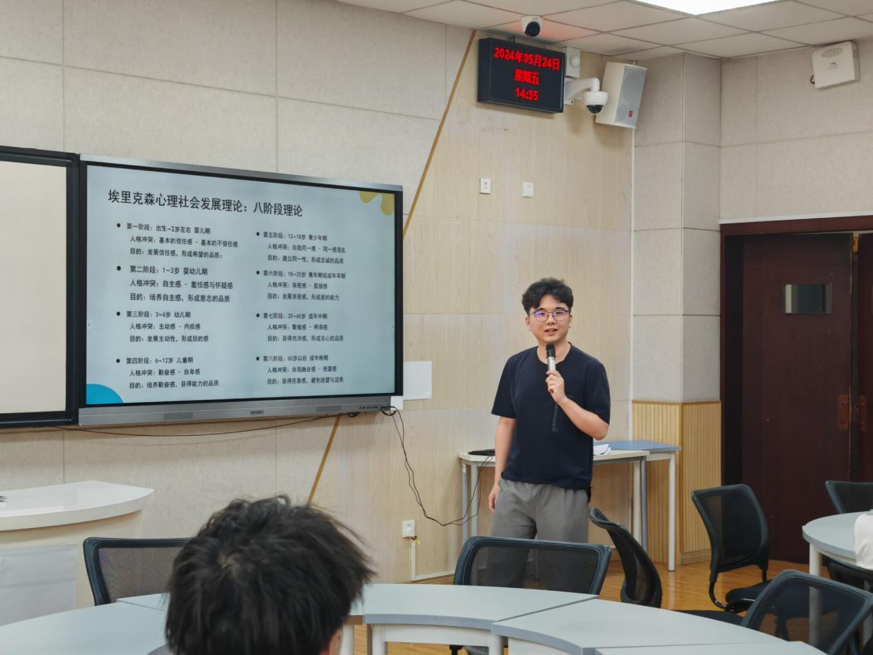 润“芯”行动——电子工程学院联合郫都区人民医院举办“青年友好，健康服务进校园”科普讲座